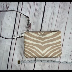 Creamwhite zebra wristlet 2 card compartment COACH